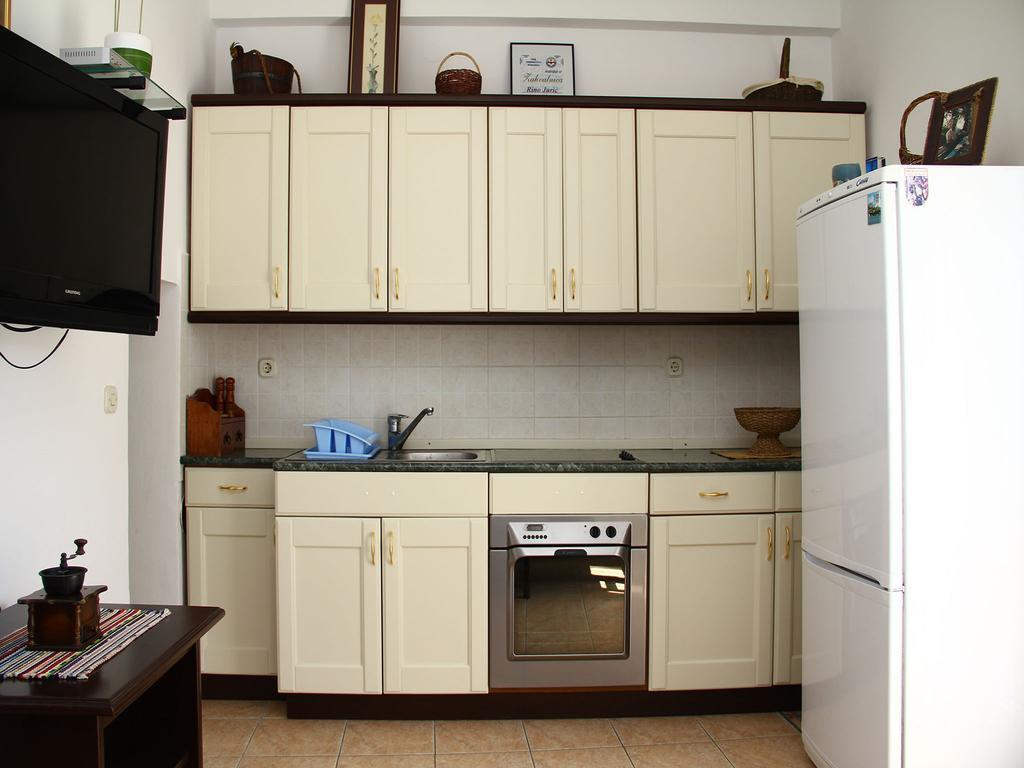 Holiday Home Blaz Primošten Стая снимка